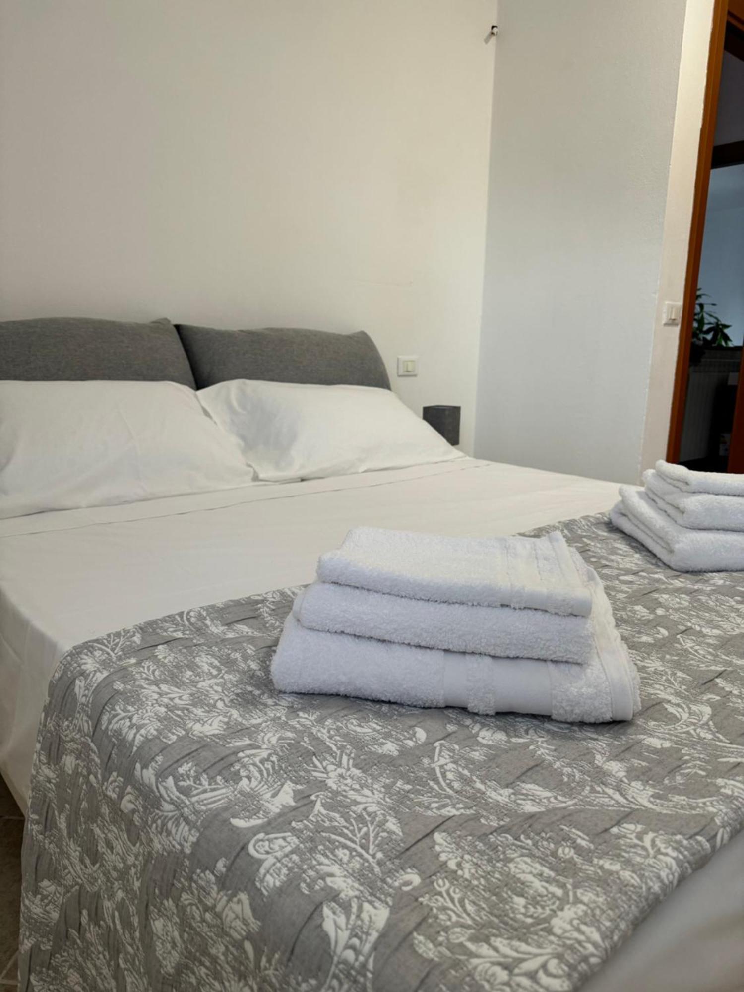 Serravalle Shop&Stay Serravalle Scrivia Εξωτερικό φωτογραφία